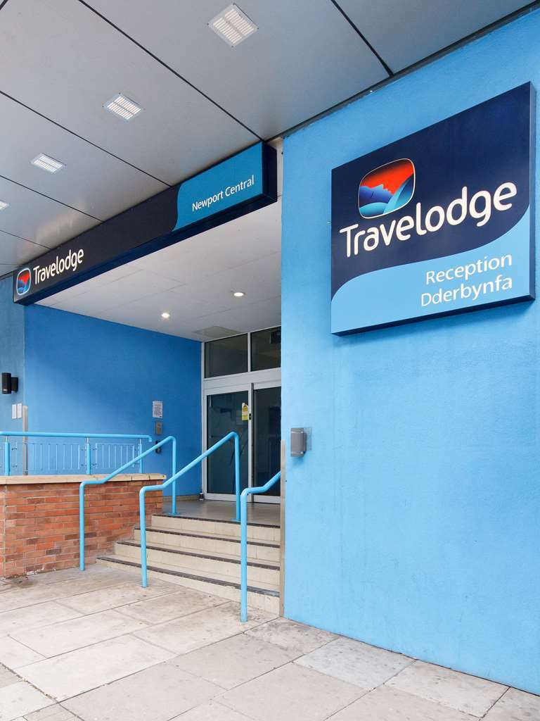 Travelodge Newport Hotel 3*